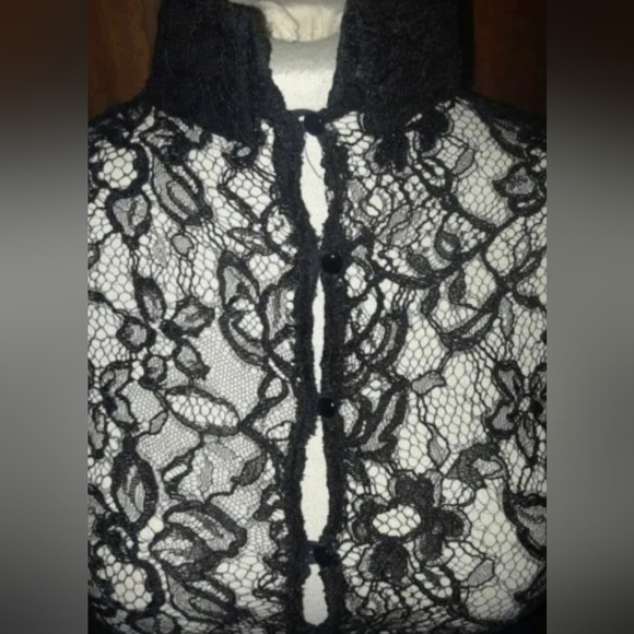 VALENTINO R.E.D BLACK FLORAL LACE LONG SLEEVE HIGH NECK BACK BUTTON BLOUSE M 42. - Picture 11 of 17